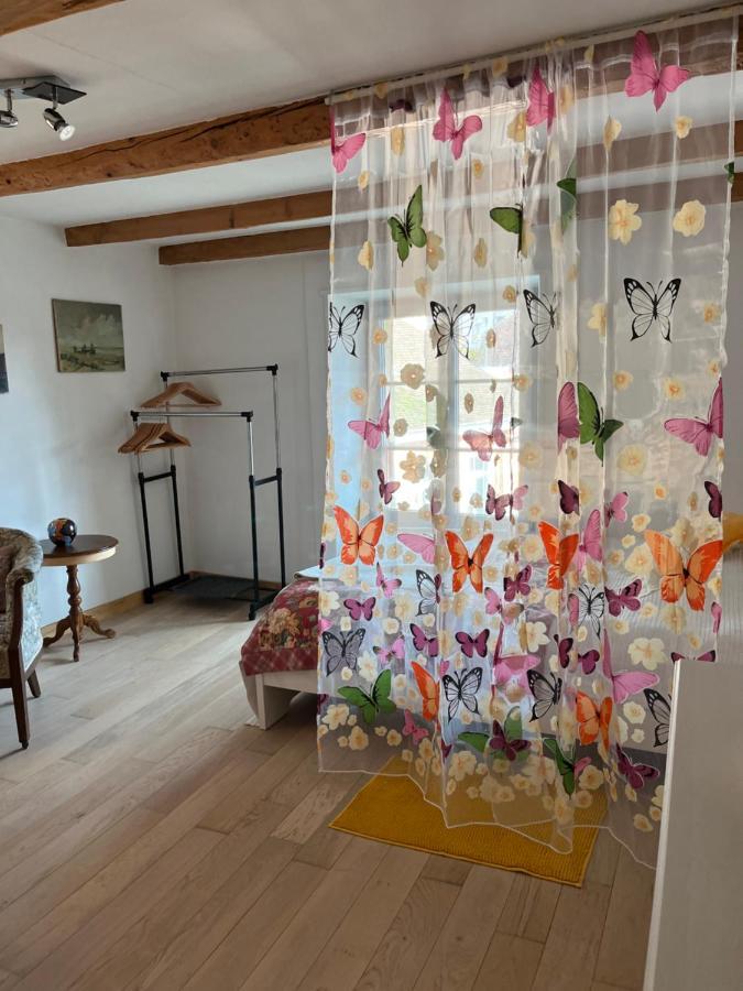 Chambre Papillon Avec Acces Terasse La Neuveville Eksteriør bilde